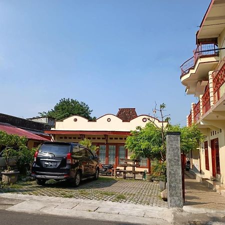Appartamento Bsh Yogyakarta Esterno foto